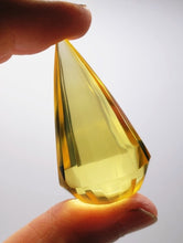 Load image into Gallery viewer, Yellow Andara Crystal Vogel Style Tower
