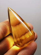 Load image into Gallery viewer, Yellow Andara Crystal Vogel Style Tower