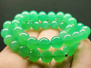 Chrysoprase EO++ 8+mm (super rare size) 19inch