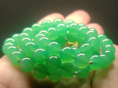 Chrysoprase EO++ 7+mm (rare size) 18.25inch