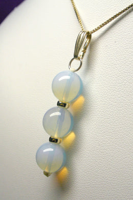 Opalescence Andara Crystal with Gold Pendant (3 x 10mm)